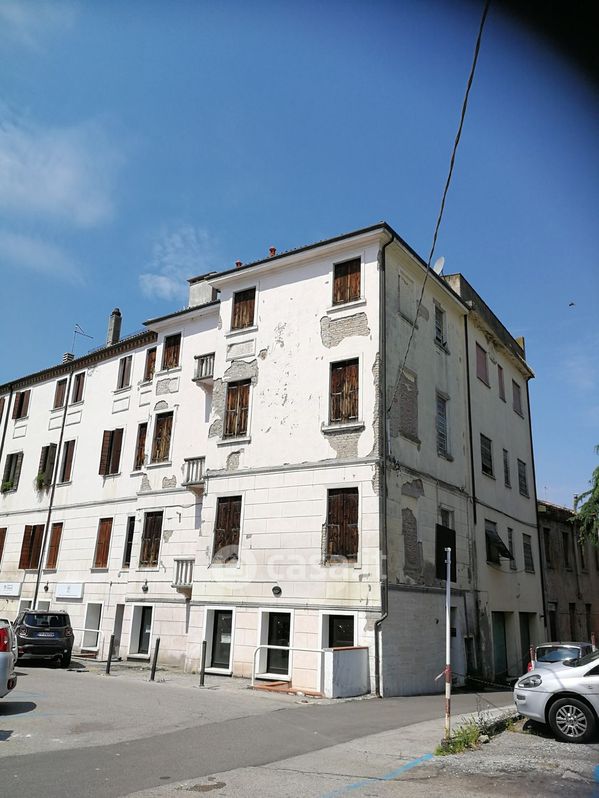 Palazzo in Vendita in Corte Cappa d'oro a Rovigo