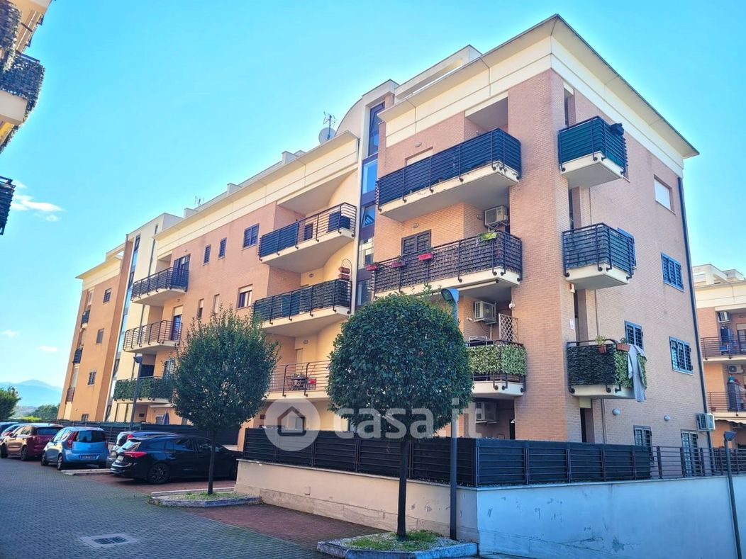 Appartamento in Vendita in Via Romolo Vaselli a Roma