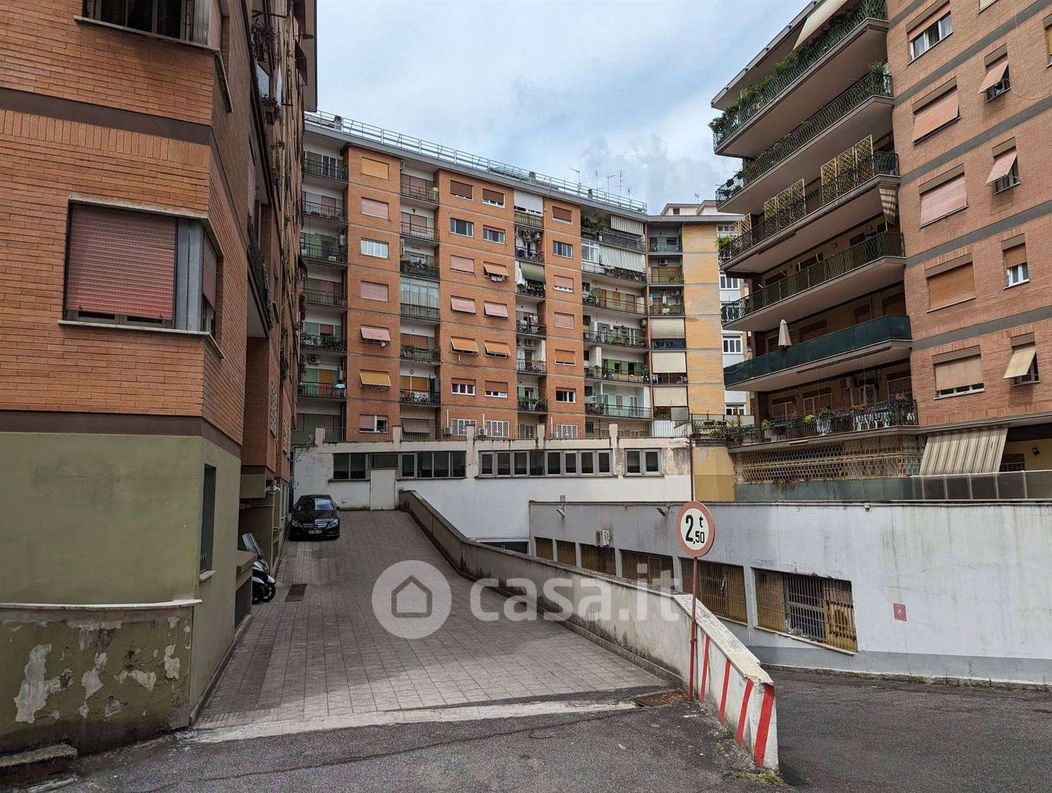 Garage/Posto auto in Affitto in Via Giovan Battista Gandino 57 a Roma