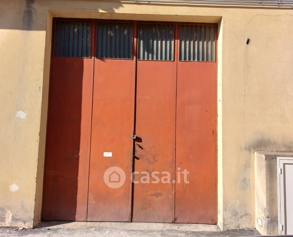 Garage/Posto auto in Vendita in Via TRIESTE a Aci Castello