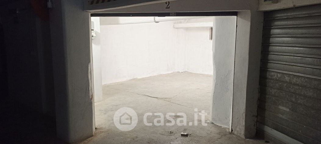 Garage/Posto auto in Affitto in Via Giovanni Guglielmo Longo a Genova
