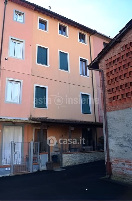 Appartamento in Vendita in Via della Bordogna 71 a Lucca