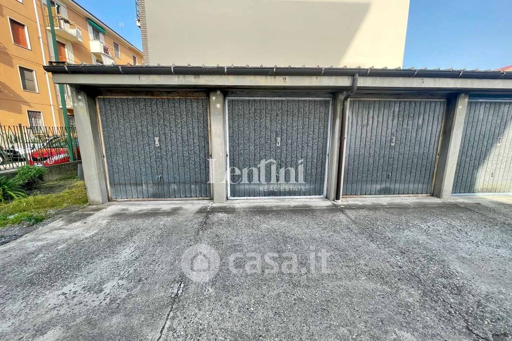 Garage/Posto auto in Vendita in Via Filippo Villavecchia 7 a Casale Monferrato