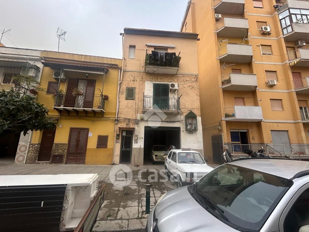 Appartamento in Vendita in Via Brancaccio 81 a Palermo