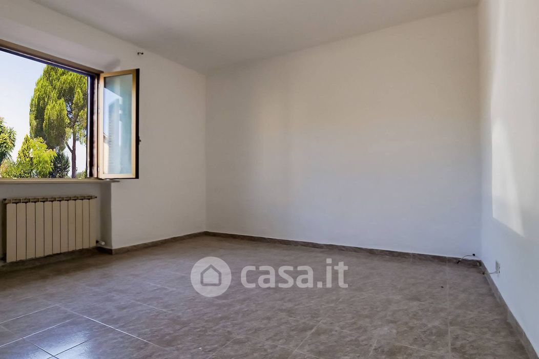 Appartamento in Vendita in Strada Cassia Sud 141 a Siena