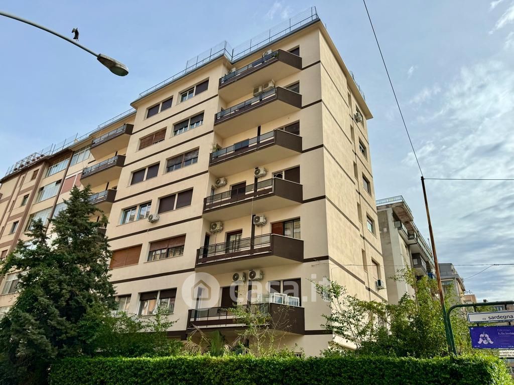 Appartamento in Vendita in Via Sardegna 46 a Palermo