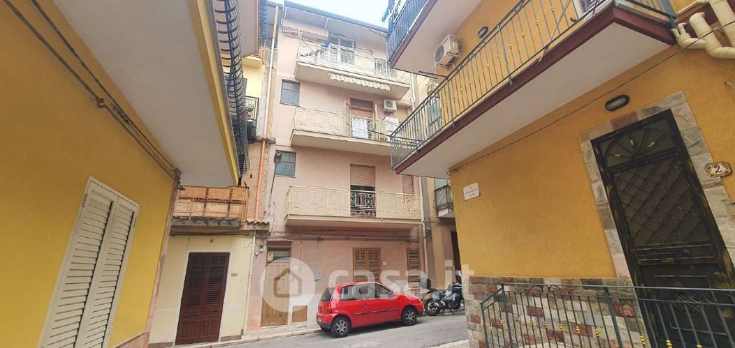 Appartamento in Vendita in Via Sant'Agata a Villabate