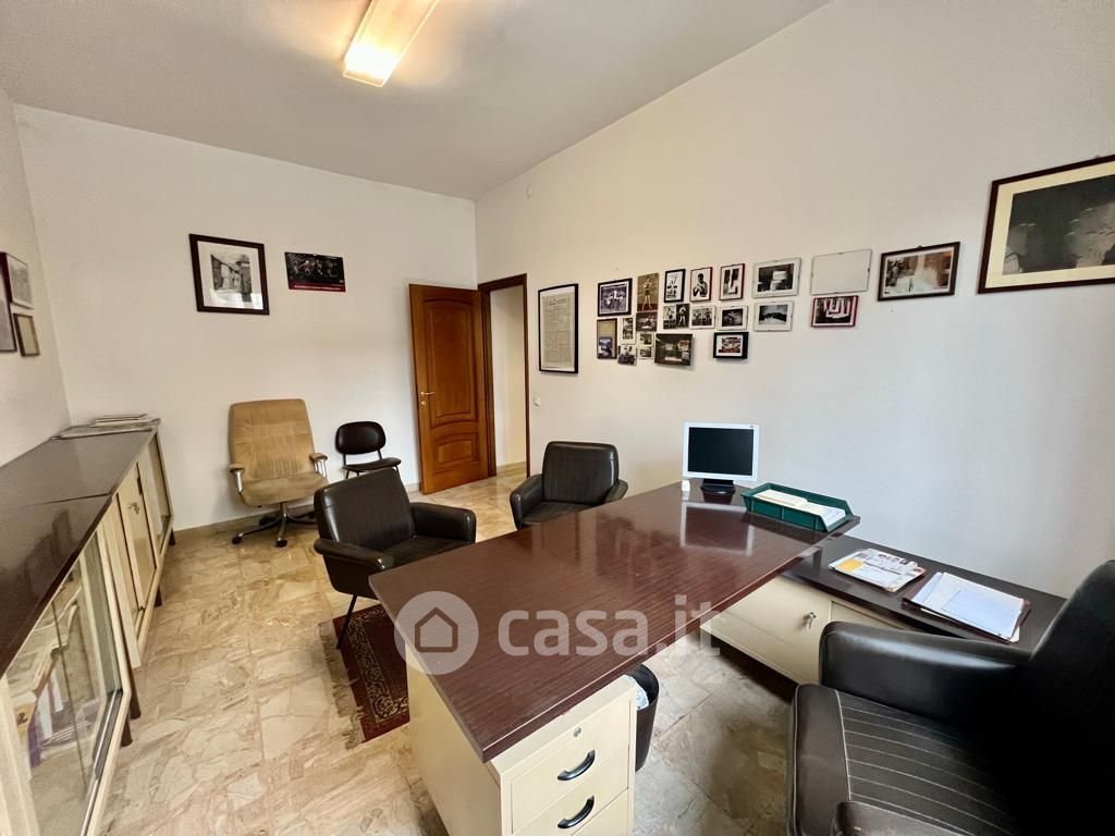 Appartamento in Vendita in Via Giuseppe Manfredi a Piacenza