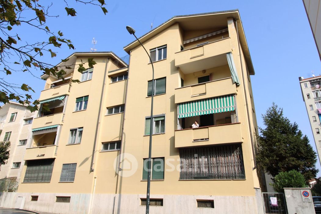 Appartamento in Vendita in Corso TARANTO 177 a Torino