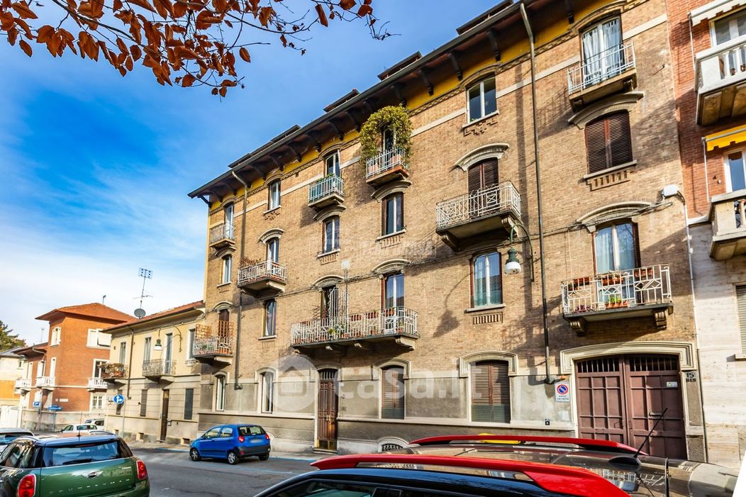 Appartamento in Vendita in Via Ferrante Aporti 15 a Torino