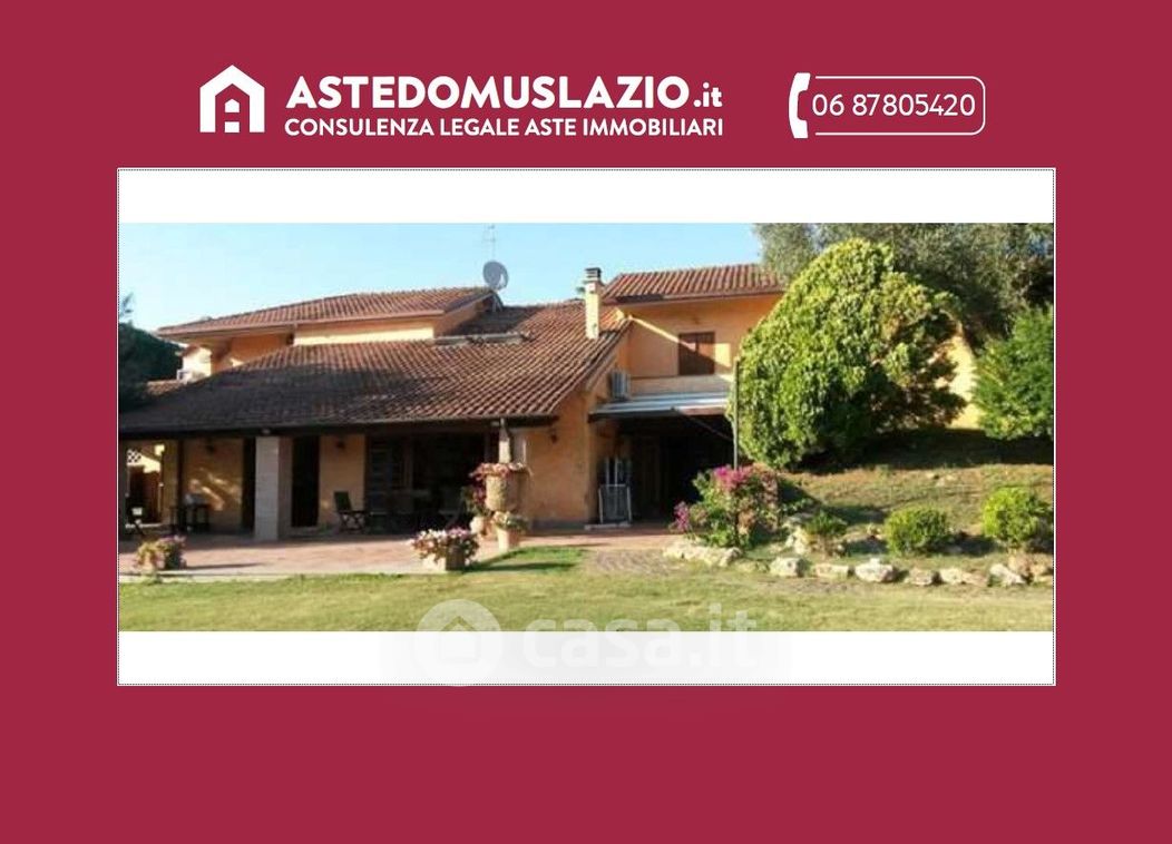 Villa in Vendita in Via Sersale 89 a Roma