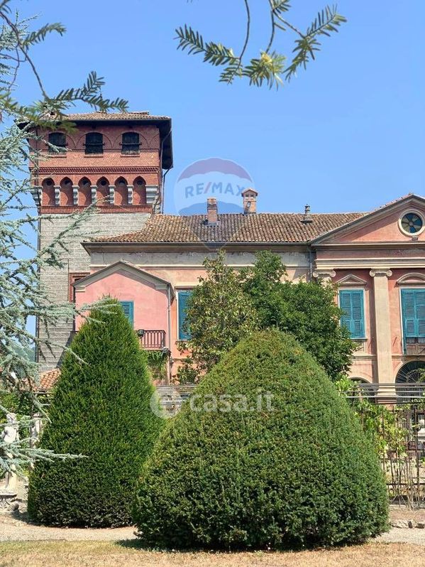 Rustico/Casale in Vendita in Piazza Castello 1 a Bubbio