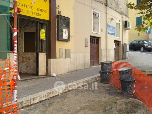 Negozio/Locale commerciale in Affitto in Via Ventiquattro Maggio 7 a Monterotondo