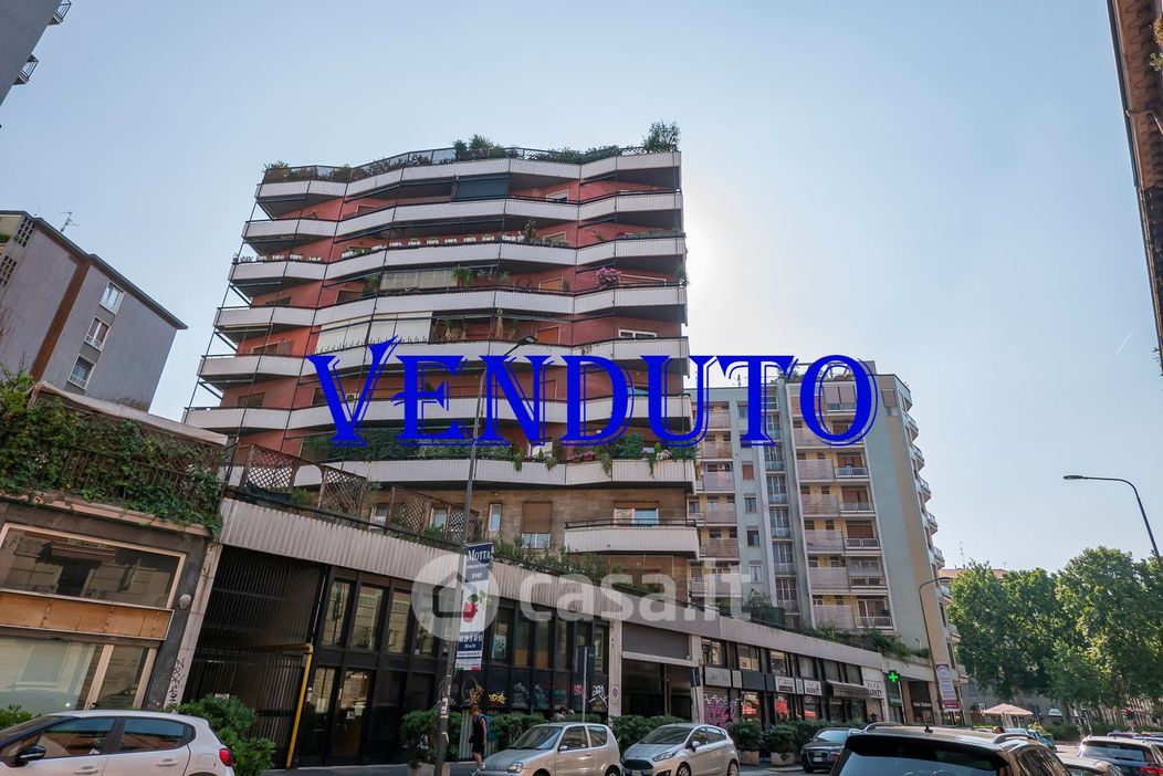 Appartamento in Vendita in Via Plinio 48 a Milano