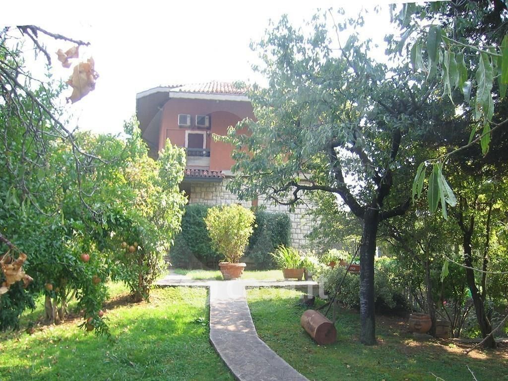 Villa in Vendita in Via della Musia a Brescia