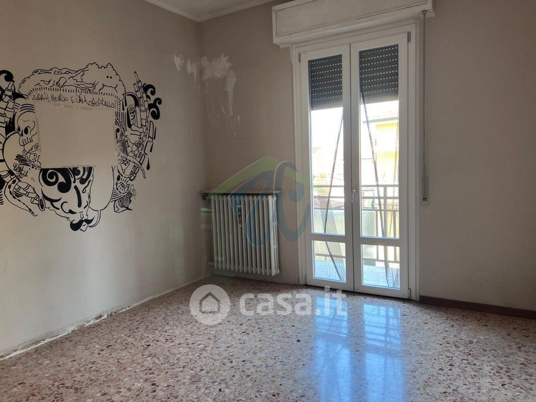 Appartamento in Vendita in Via Lorenzo Valla a Piacenza