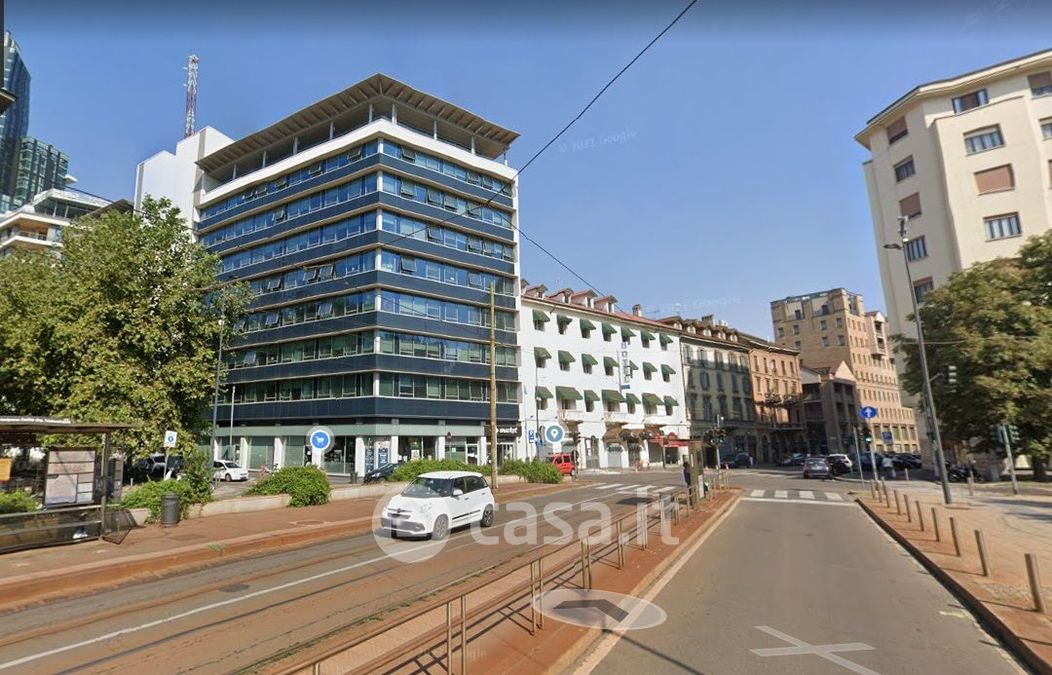 Appartamento in Vendita in Viale Monte Santo a Milano