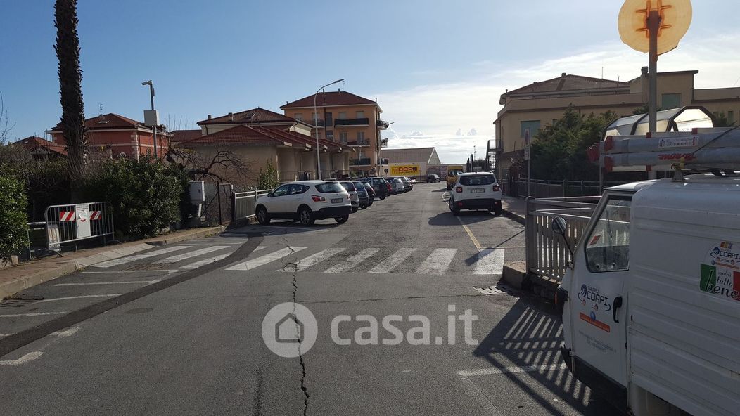 Garage/Posto auto in Vendita in Via Caravello 23 a Riva Ligure