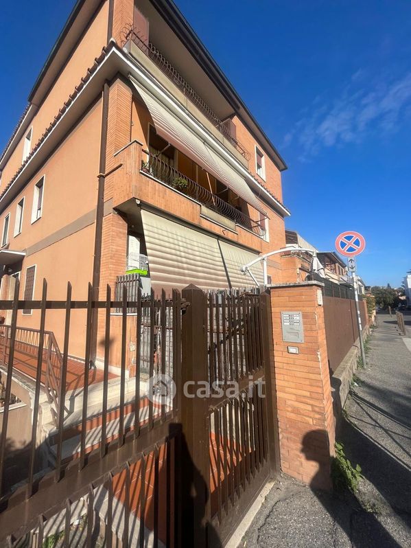 Appartamento in Vendita in Via Sant'Arcangelo di Romagna 47 a Roma