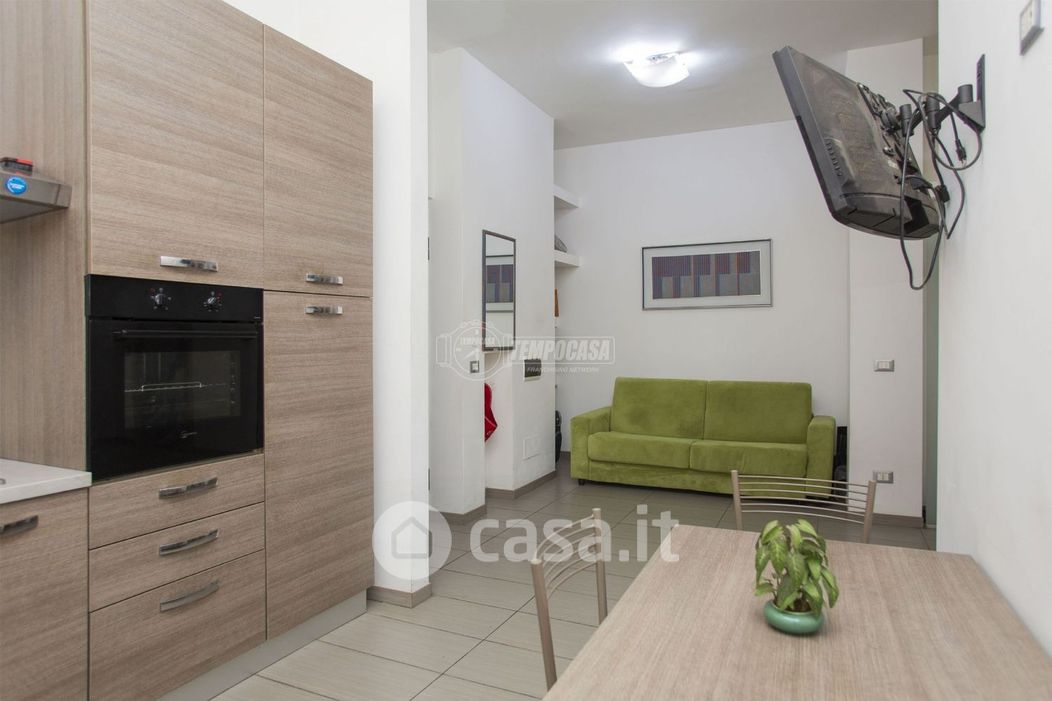 Appartamento in Vendita in Via Messina 9 a Milano