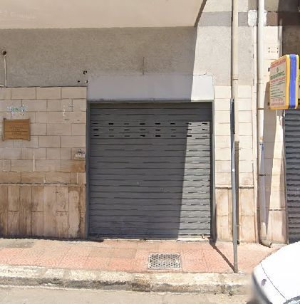 Negozio/Locale commerciale in Affitto in Via Emilia a Taranto