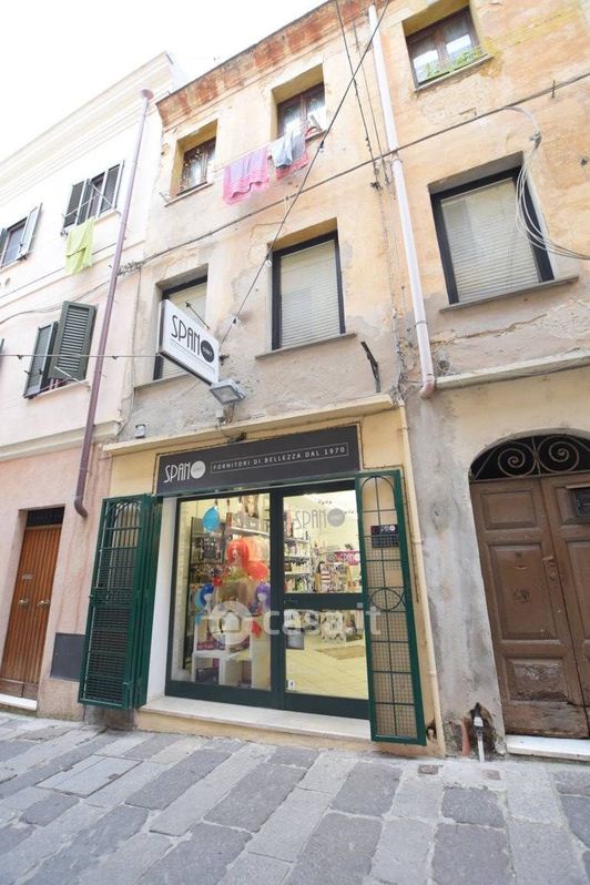 Negozio/Locale commerciale in Vendita in Via Turritana 5 a Sassari