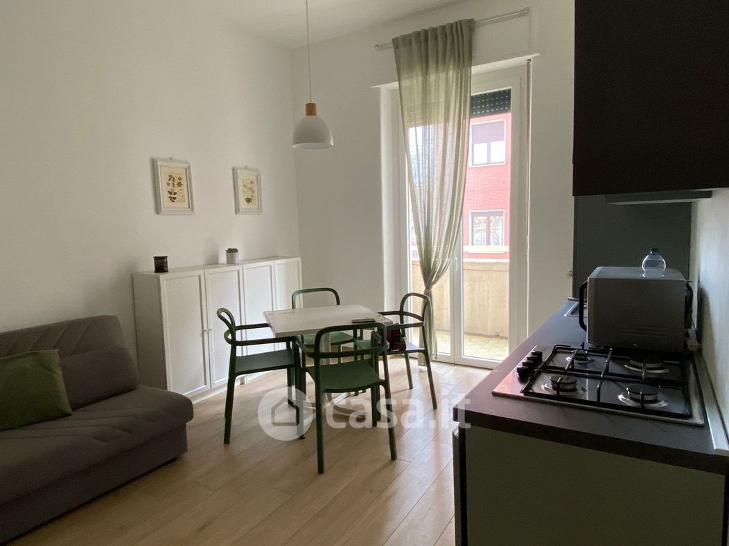 Appartamento in Affitto in Via Antonio Dugnani a Milano