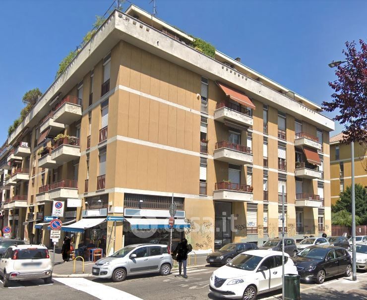 Negozio/Locale commerciale in Affitto in Via Antonio Fogazzaro a Milano