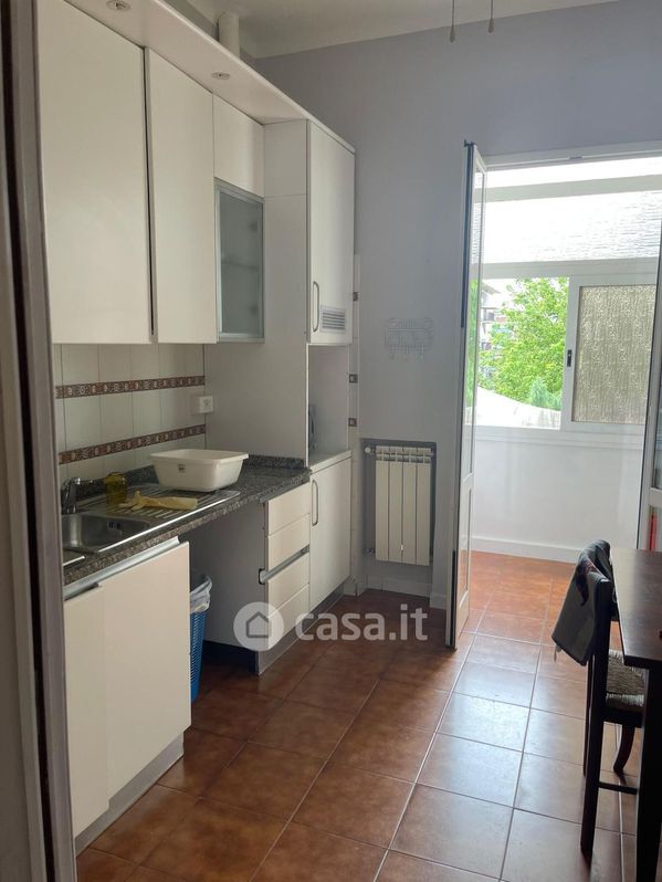 Appartamento in Affitto in Via della Bassa a Carrara