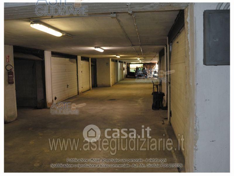 Garage/Posto auto in Vendita in Via della Marranella 47 a Roma