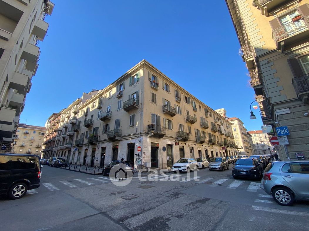 Appartamento in Vendita in Via Giuseppe Grassi 15 a Torino