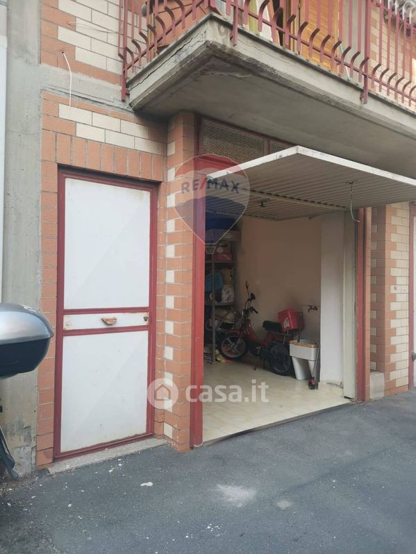 Garage/Posto auto in Vendita in Via Antonio Gramsci 8 a Gravina di Catania