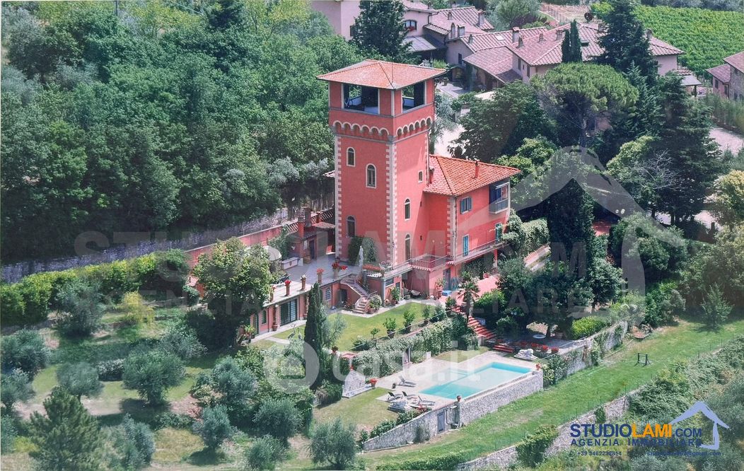 Villa in Vendita in Via di San Romolo a Bagno a Ripoli