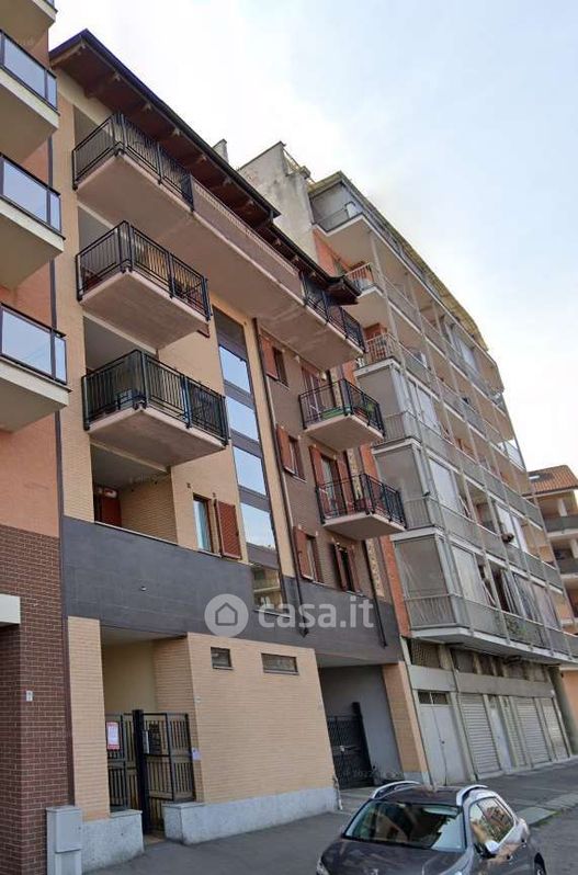 Appartamento in Affitto in Via Giuseppe Massari 101 a Torino