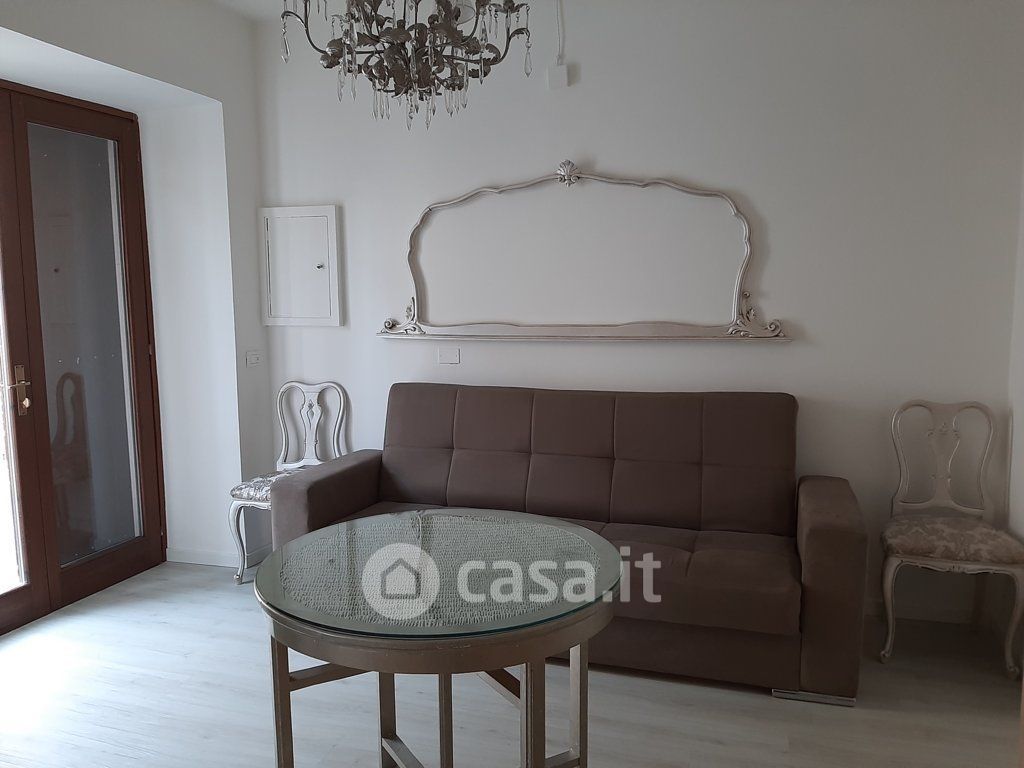 Appartamento in Vendita in a Castelnuovo del Garda