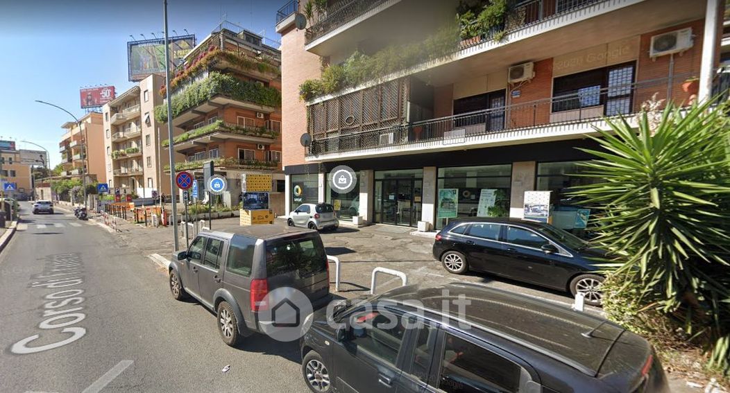 Negozio/Locale commerciale in Vendita in Corso di Francia a Roma