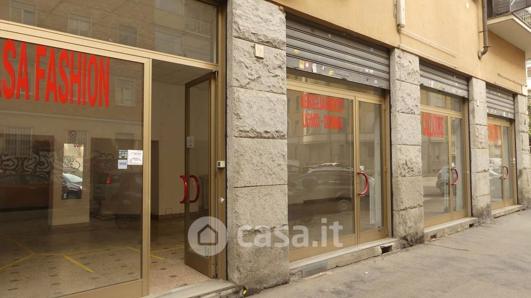 Negozio/Locale commerciale in Affitto in Via Tunisi a Torino