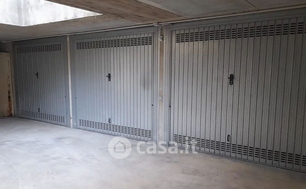 Garage/Posto auto in Vendita in Via degli orti 134 a Alghero