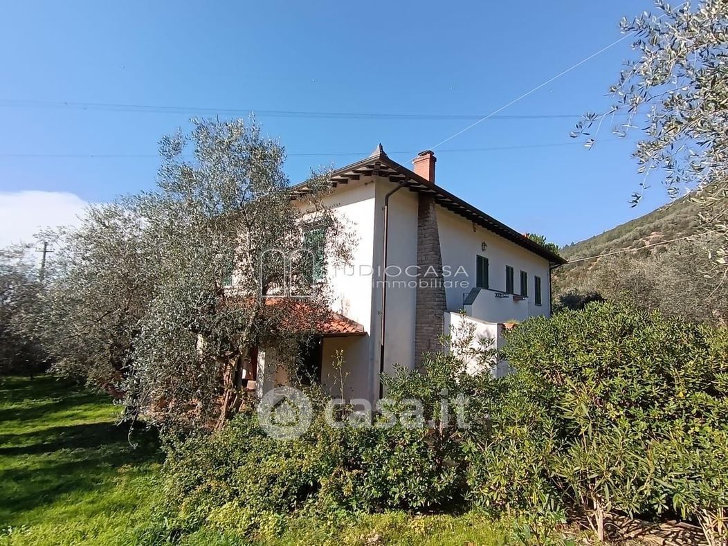 Casa indipendente in Vendita in Via Raffaello Sanzio Agnano a San Giuliano Terme