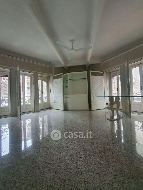 Appartamento in Vendita in Corso Francia 91 a Torino