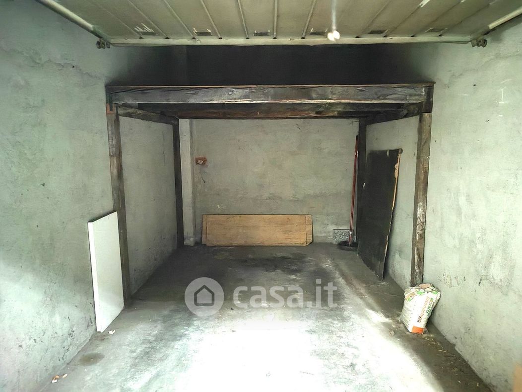 Garage/Posto auto in Vendita in Via Achille Midana a Pinerolo
