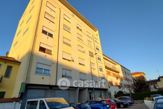 Appartamento in Vendita in Via degli Umiliati 8 a Milano