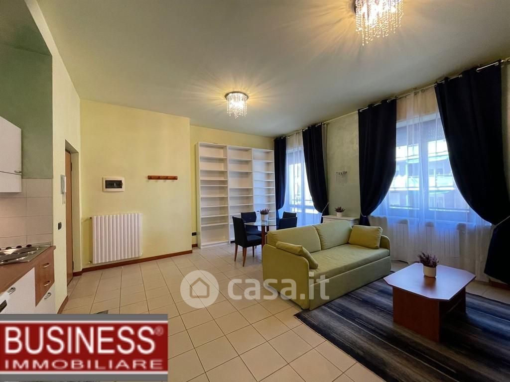 Appartamento in Affitto in Via Pellegrino Rossi a Milano