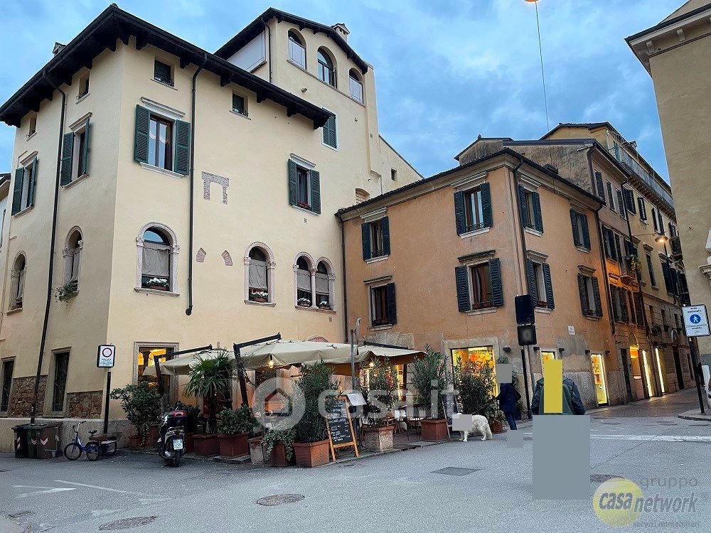Appartamento in Affitto in Via Stella 1 a Verona