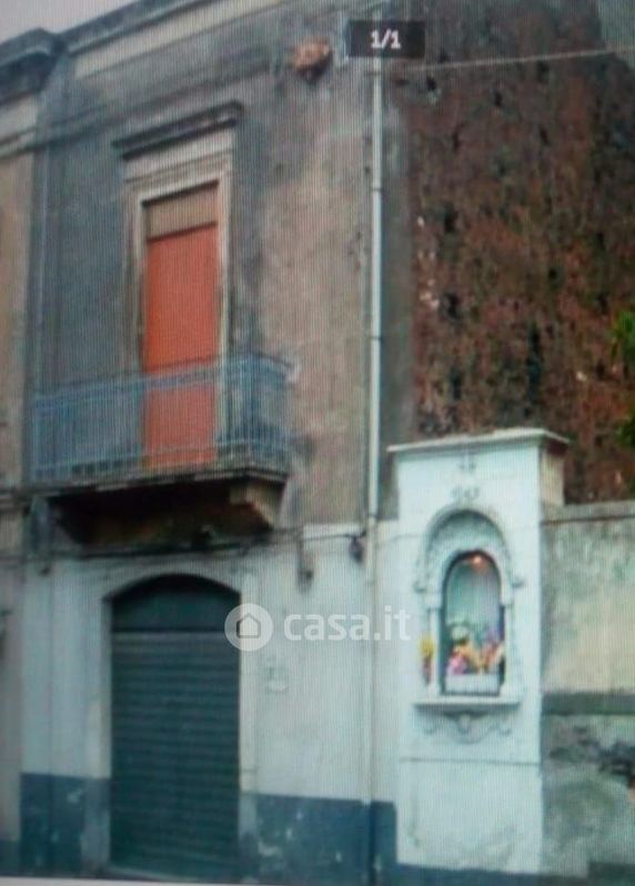 Negozio/Locale commerciale in Vendita in Via Vincenzo Casagrandi a Catania