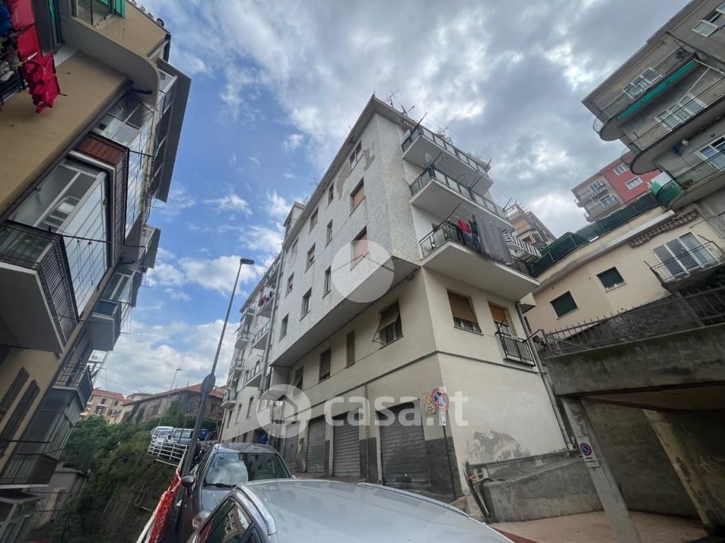 Appartamento in Vendita in Via Pippo Garibaldi a Savona