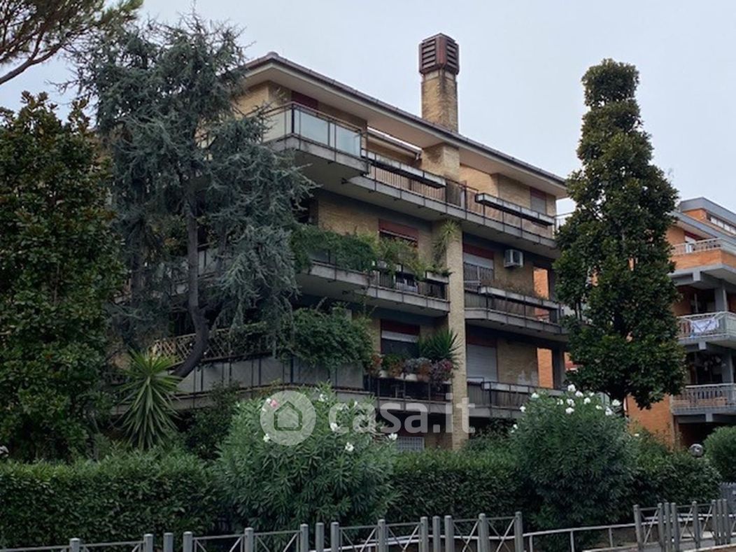 Appartamento in Vendita in Via della Camilluccia 189 a Roma