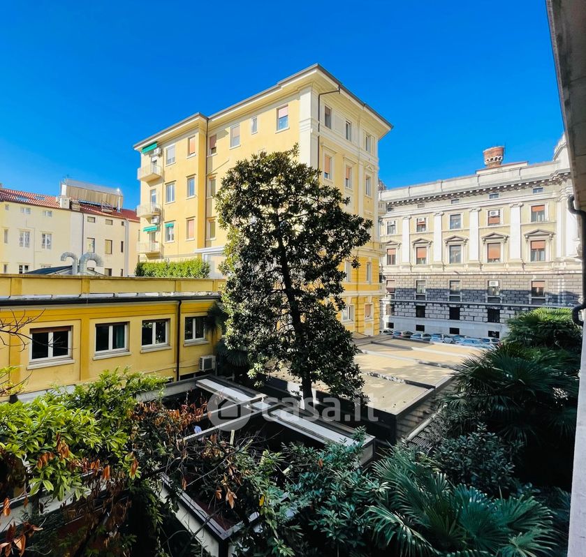 Appartamento in Vendita in Via del Coroneo 21 a Trieste