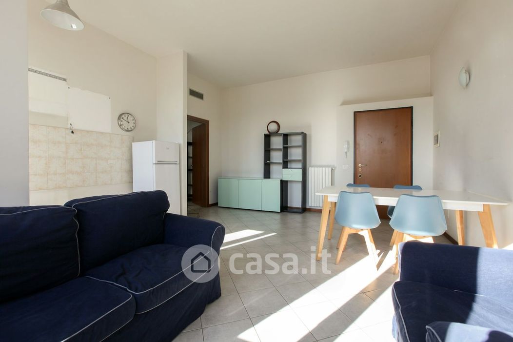 Appartamento in Vendita in Via Lorenzo Valla 14 a Milano