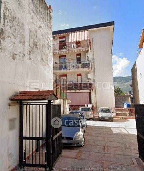 Appartamento in Vendita in Via Trapani Pescia a Palermo